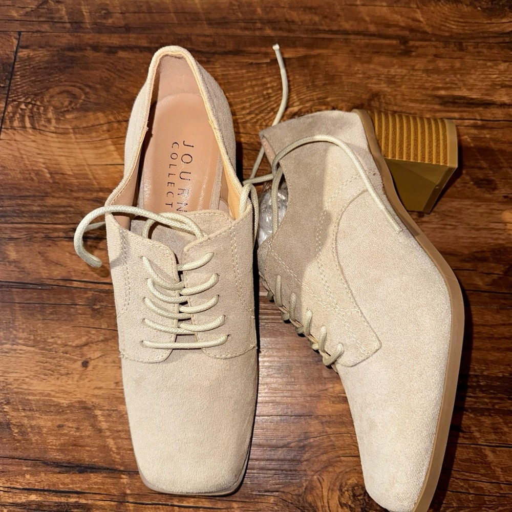 Journee Collection Beige Suede Square Toe Lace-Up Oxford Block Heel Womens 6 NEW